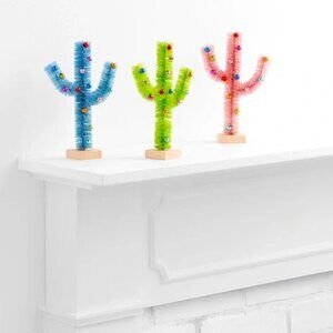 WORLD MARKET BOTTLE BRUSH CACTI (set of 3) New with Tags Retired and Rare